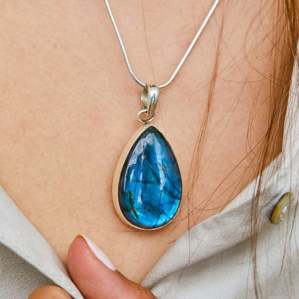 Silver Intuition Colar